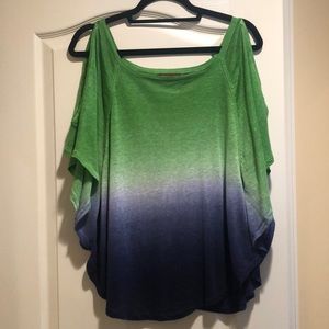 525 cold shoulder top